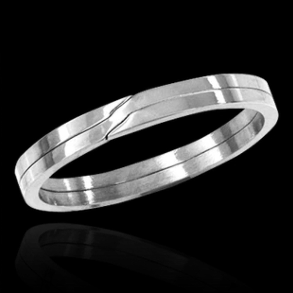 Elegant Sterling Silver key ring